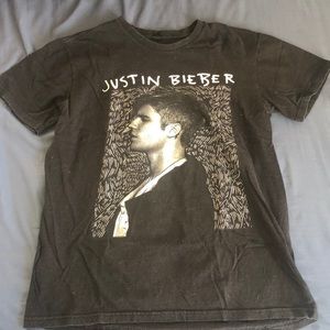 MOVING SALE - Justin Bieber 2016 Purpose Tour Shirt